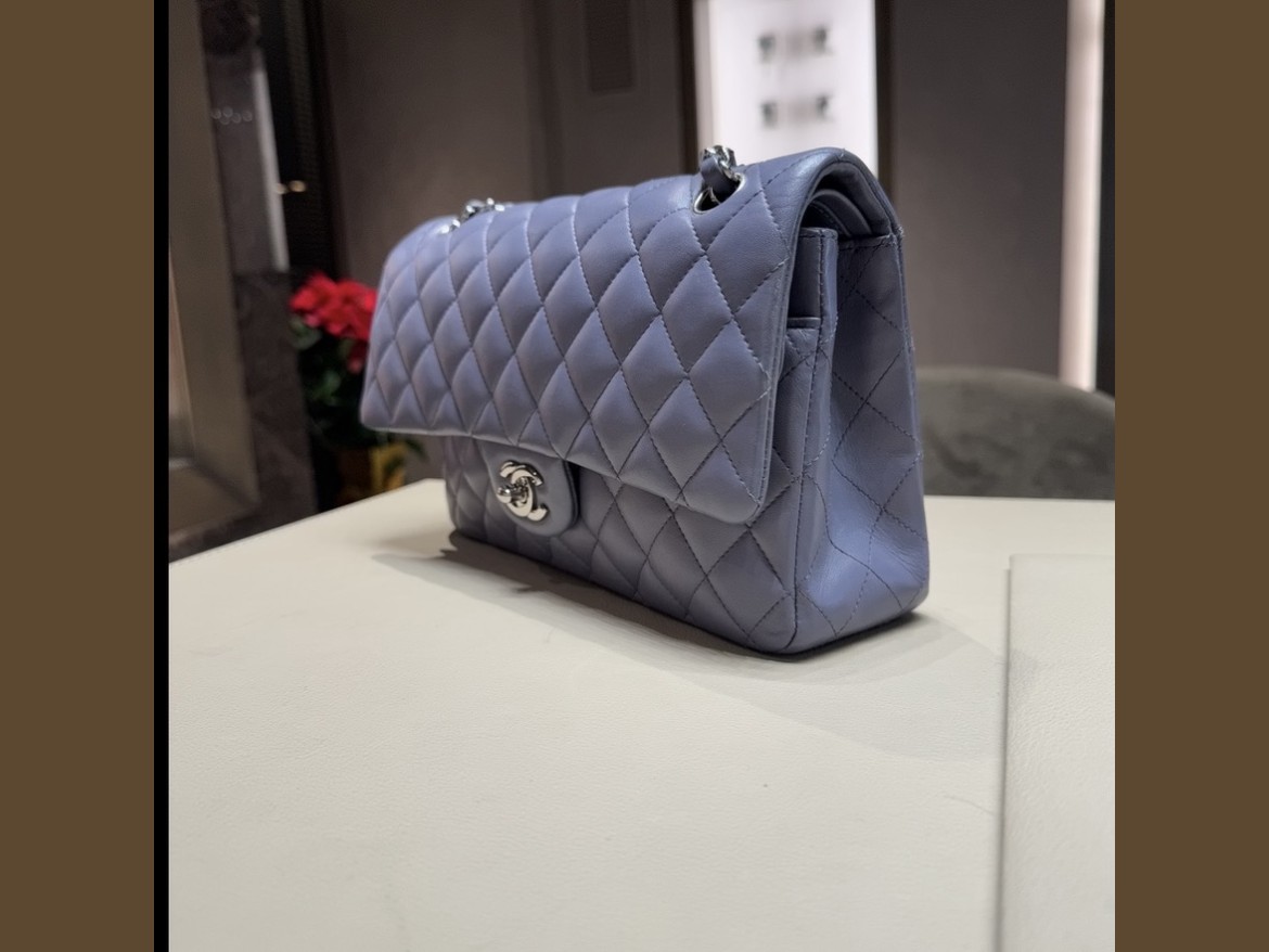 Chanel Timeless Media Glicine