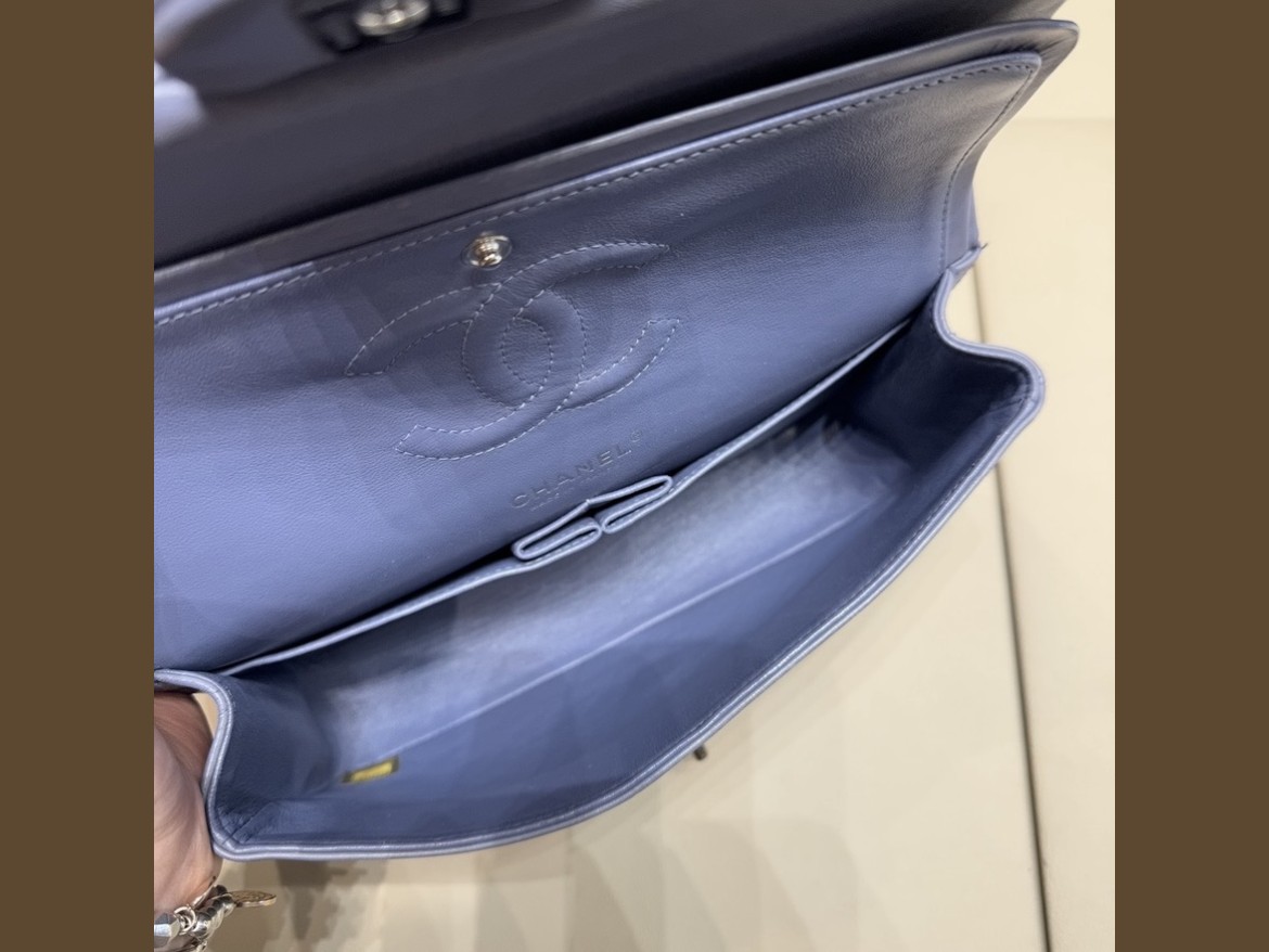 Chanel Timeless Media Glicine