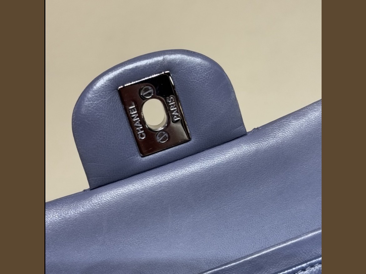 Chanel Timeless Media Glicine