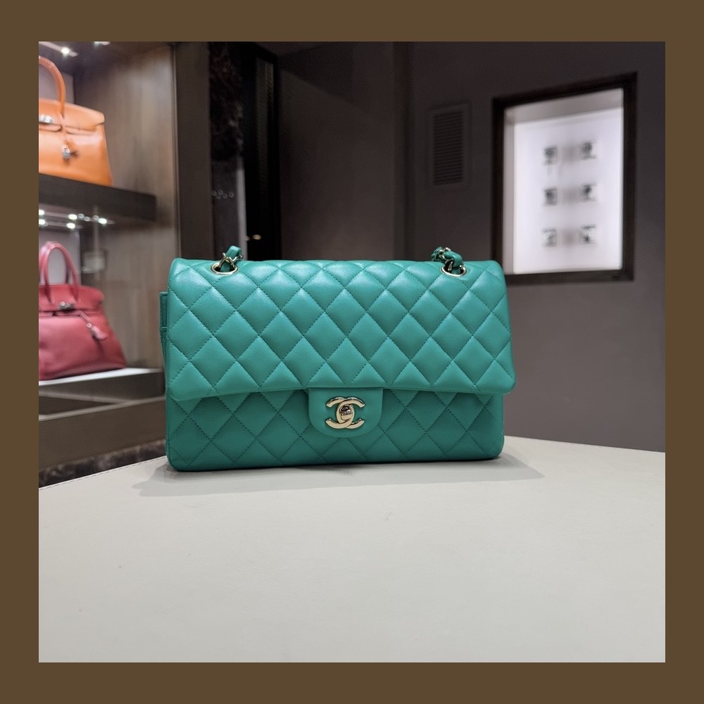 Chanel Timeless Media Verde