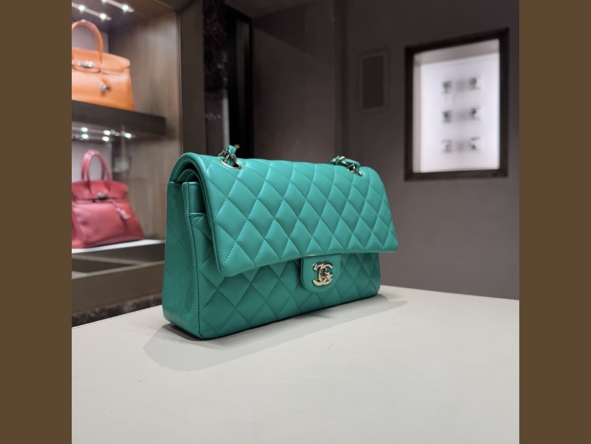 Chanel Timeless Media Verde