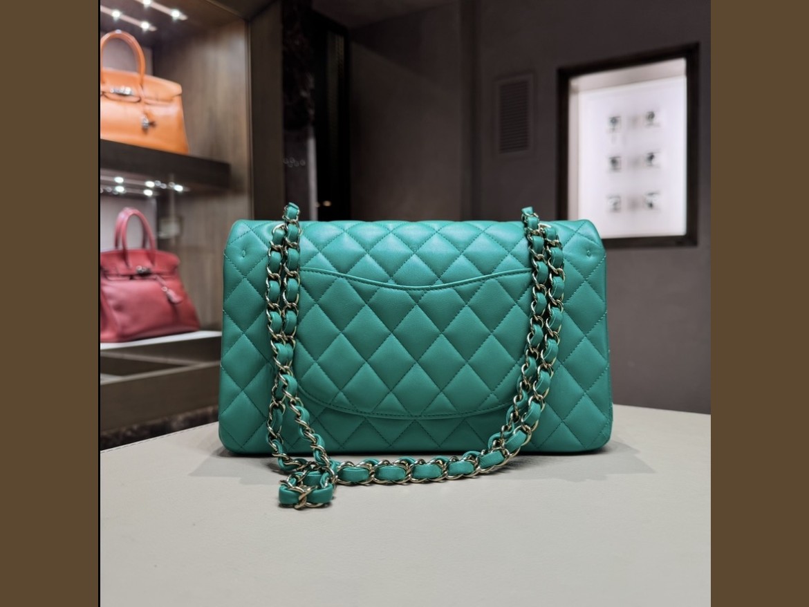 Chanel Timeless Media Verde