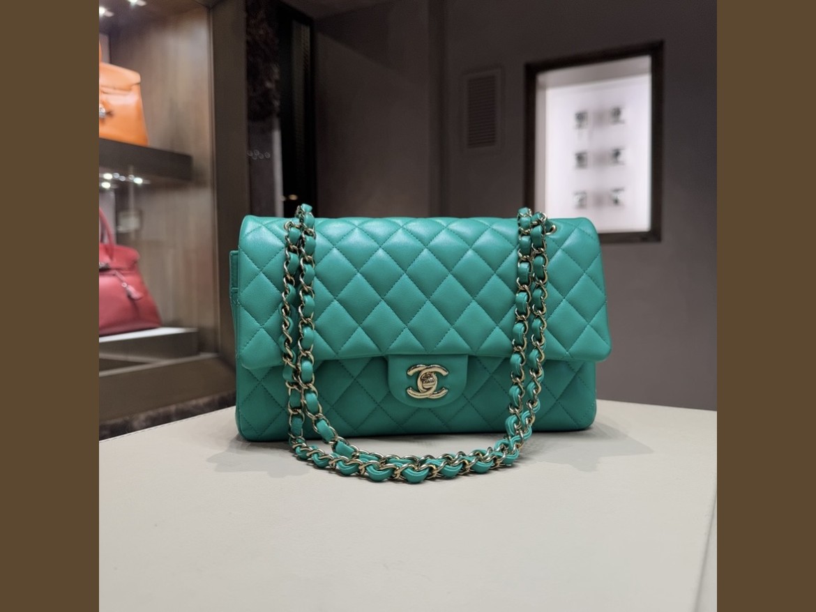 Chanel Timeless Media Verde