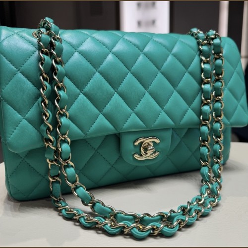 Chanel Timeless Media Verde