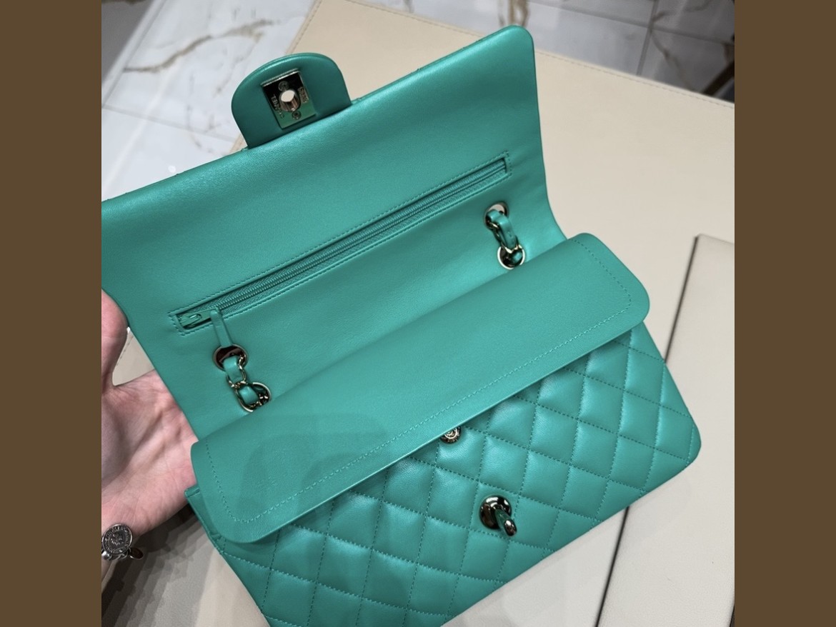 Chanel Timeless Media Verde