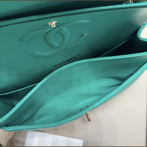 Chanel Timeless Media Verde