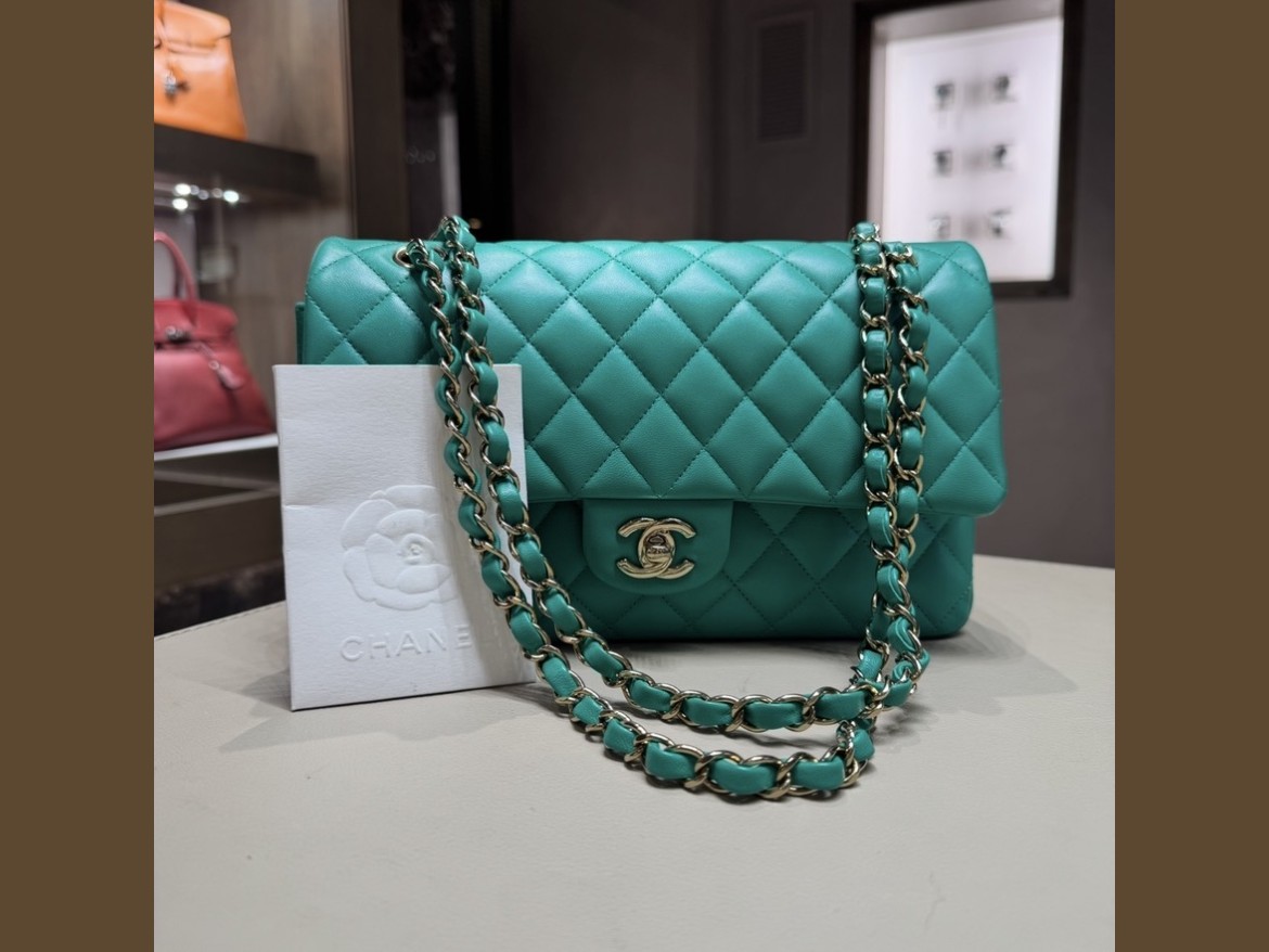 Chanel Timeless Media Verde