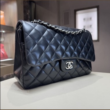 Chanel Jumbo Nero