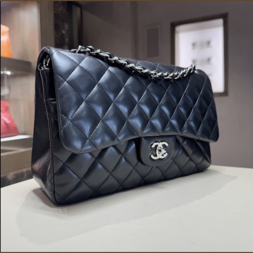 Chanel Jumbo Nero