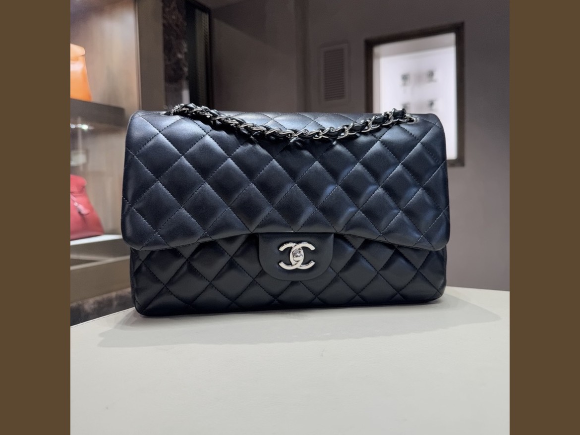 Chanel Jumbo Nero