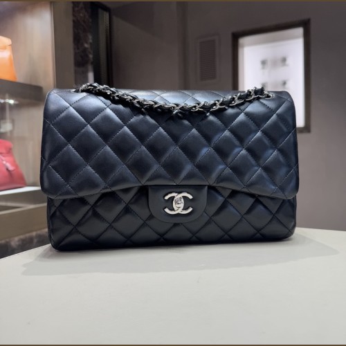Chanel Jumbo Nero