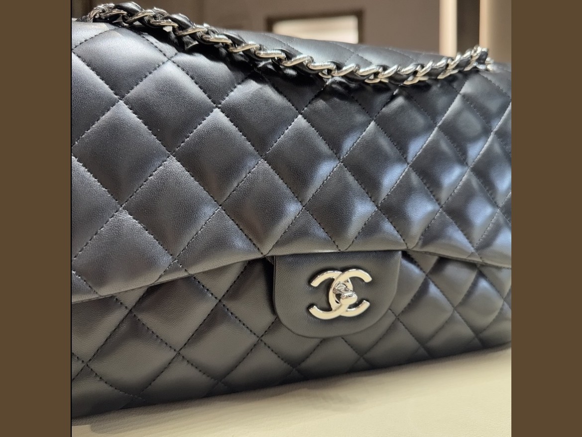Chanel Jumbo Nero