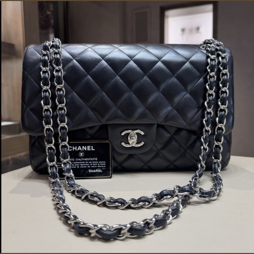 Chanel Jumbo Nero