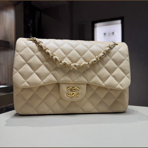 Chanel Jumbo Crema