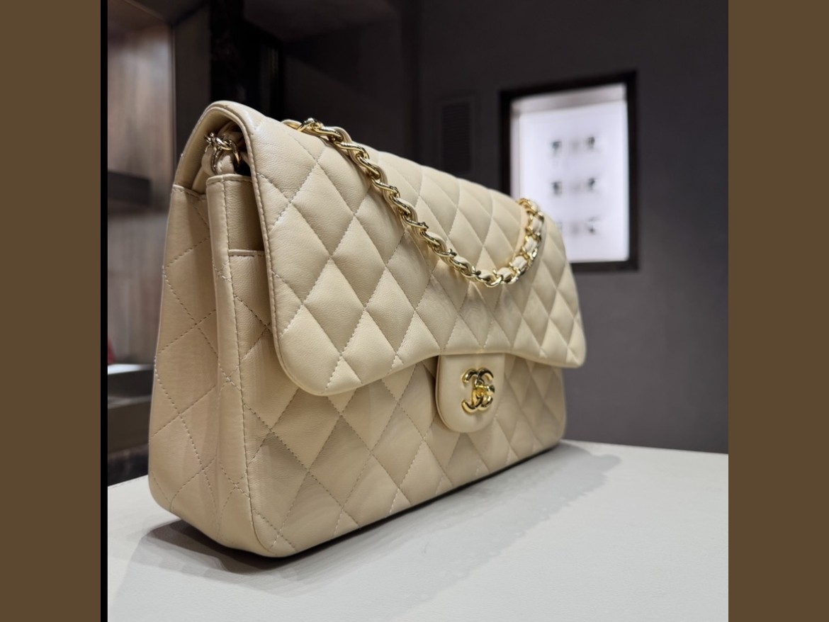 Chanel Jumbo Crema