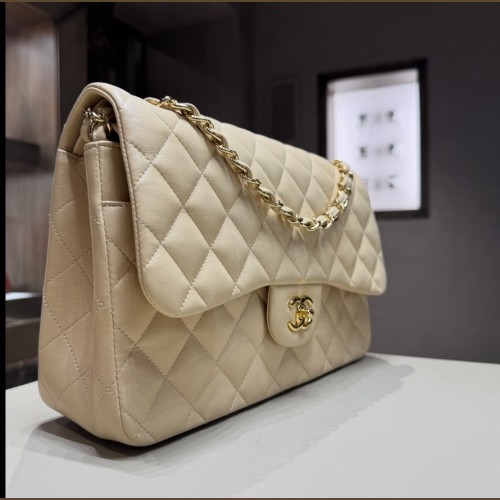 Chanel Jumbo Crema