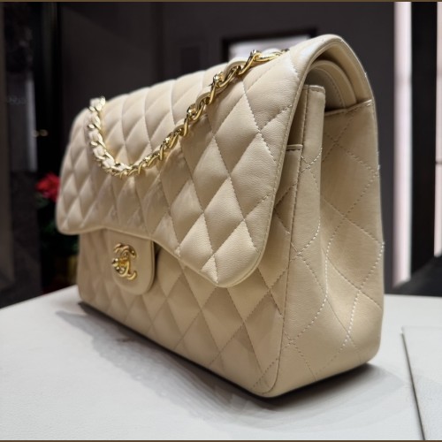 Chanel Jumbo Crema
