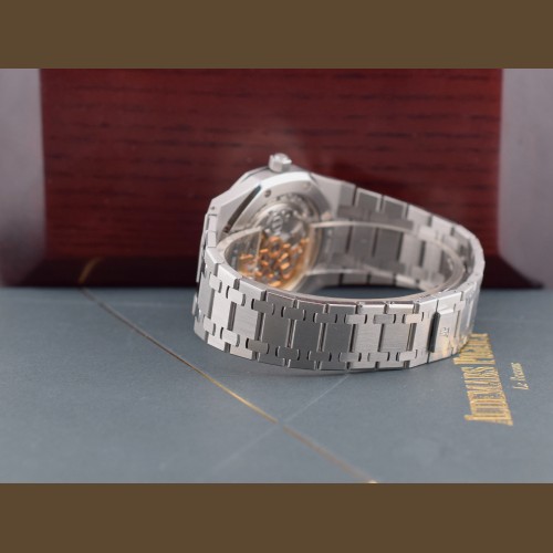 15202ST Blue Like new