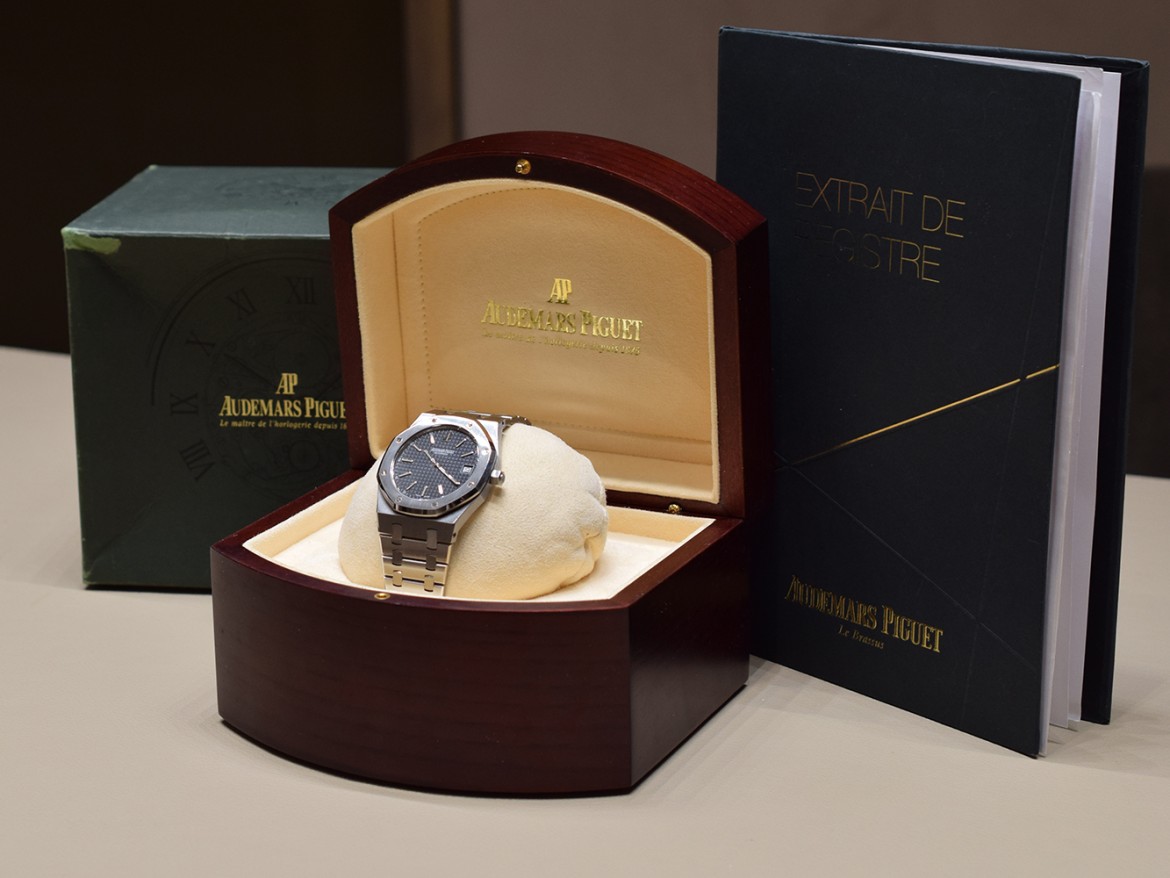 15202ST Blue Like new