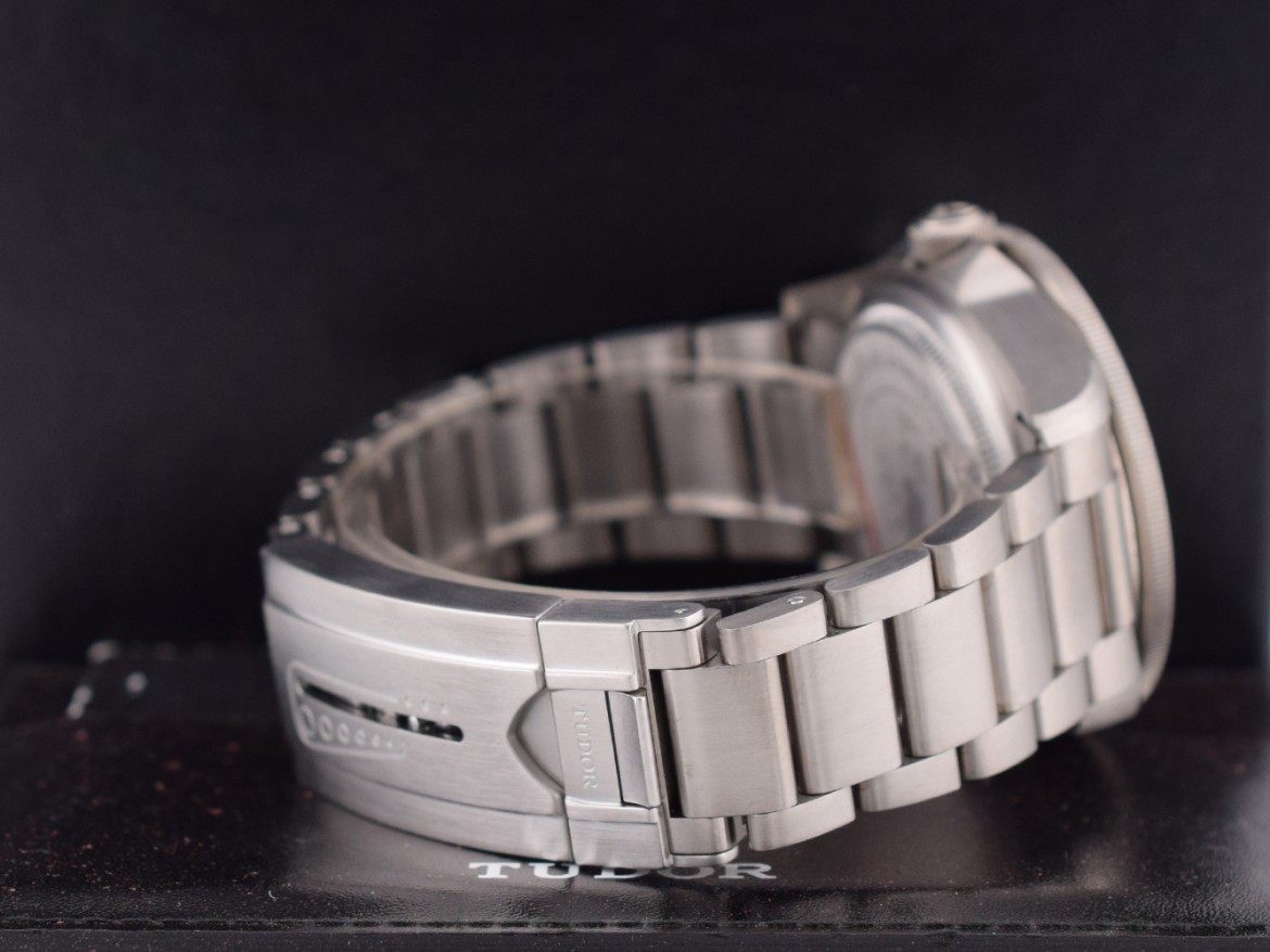 25610TNL LHD Titanium Black Dial 42mm Full Set