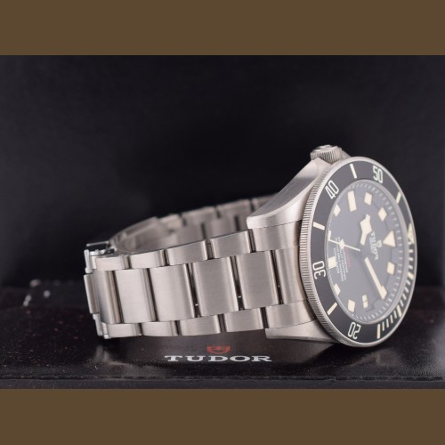 25610TNL LHD Titanium Black Dial 42mm Full Set