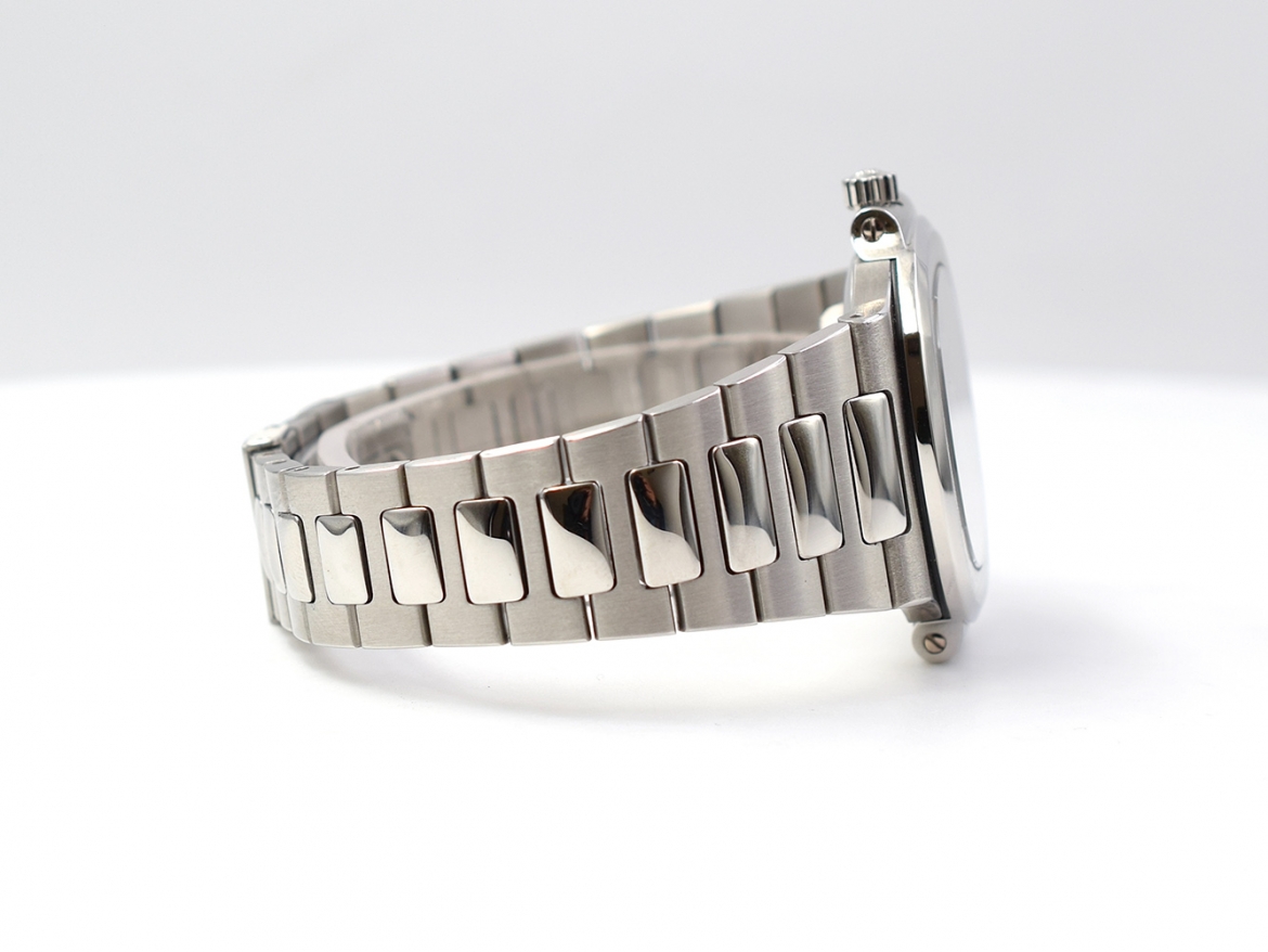 3800 Like new - Service Patek