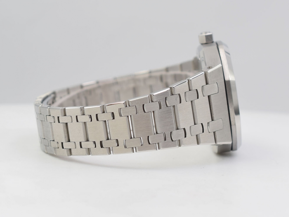 25920ST Annual Calendar - Like new 1999