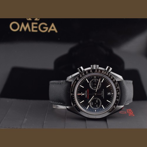 Professional Moonwatch Dark Side of the Moon