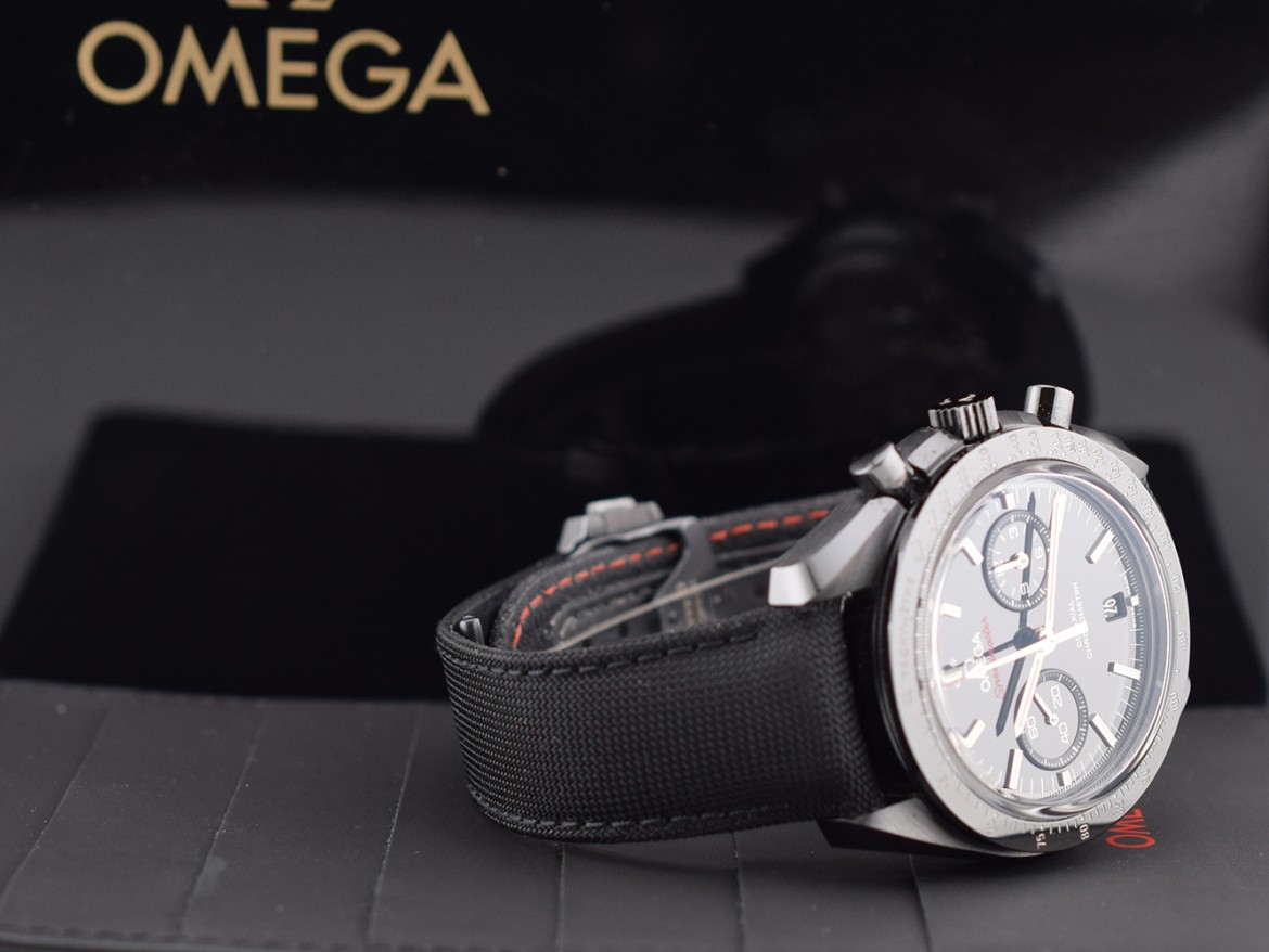 Professional Moonwatch Dark Side of the Moon