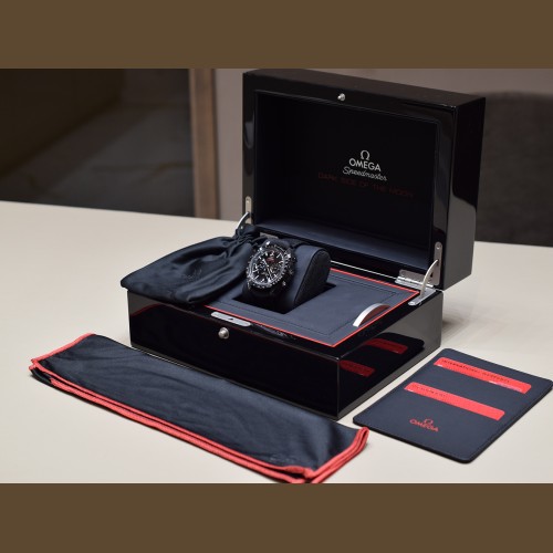 Professional Moonwatch Dark Side of the Moon