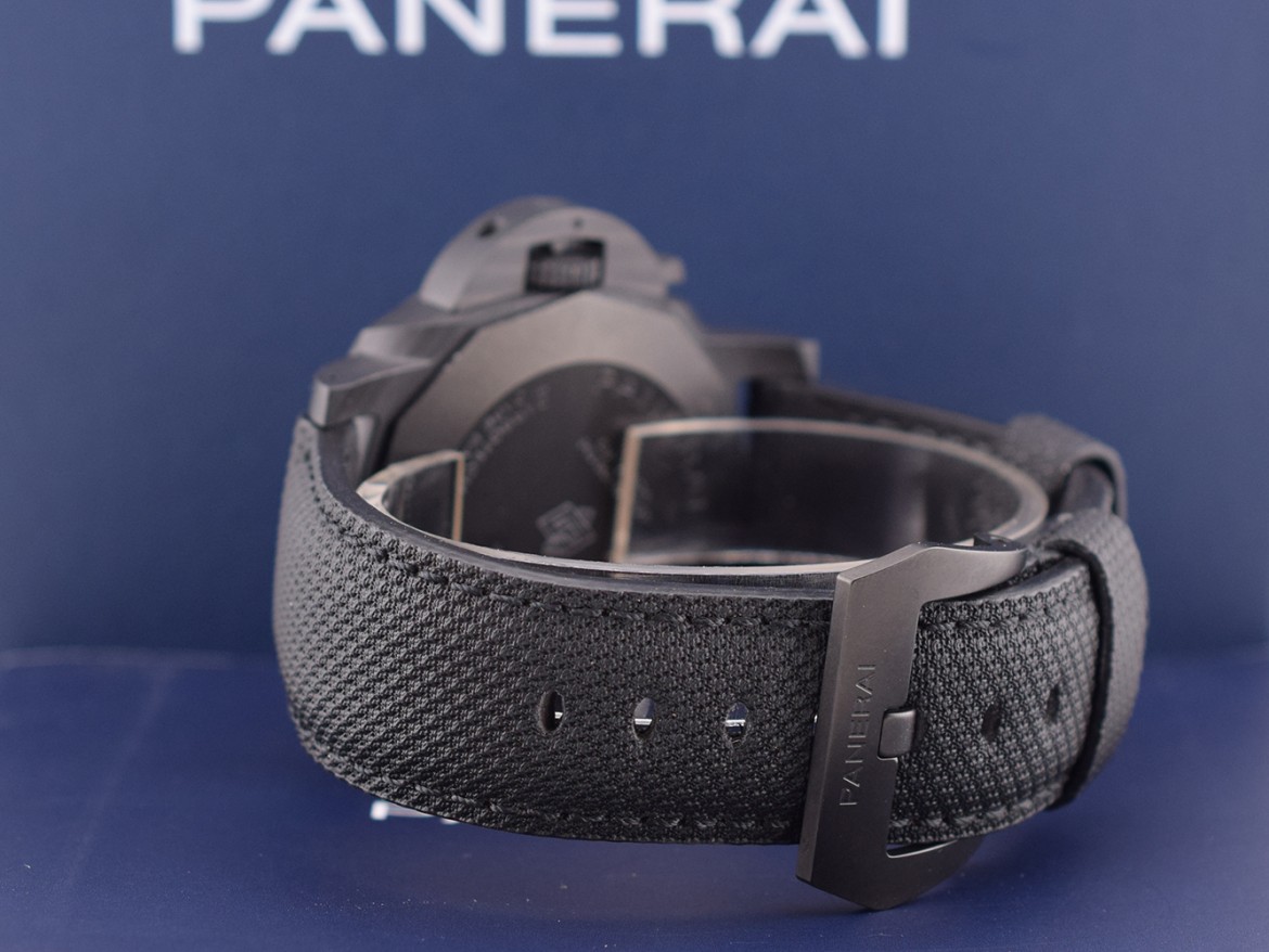 Chrono Carbotech Chronograph 44mm. PAM01219