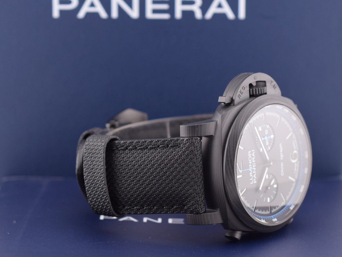 Chrono Carbotech Chronograph 44mm. PAM01219