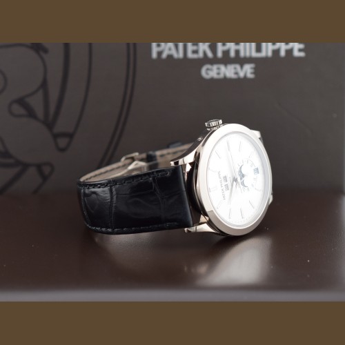 5396G-011 Annual Calendar Like new 2022 - Full Set