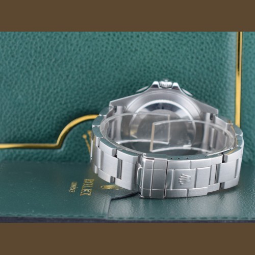 16570  SEL - LIKE NEW 2005