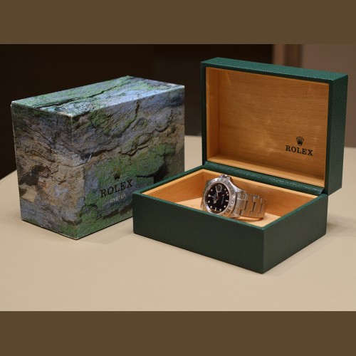 16570  SEL - LIKE NEW 2005