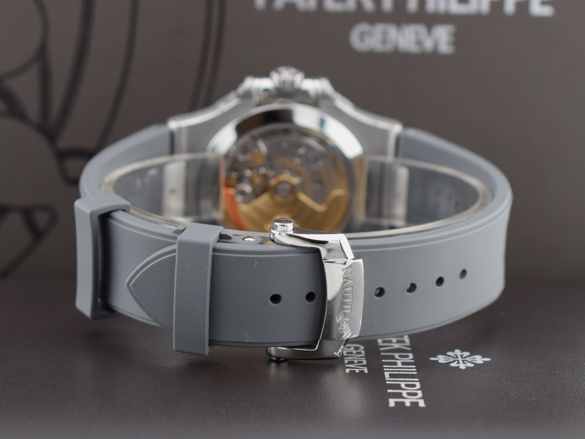 5726A-001 Like New 2014 - Full set