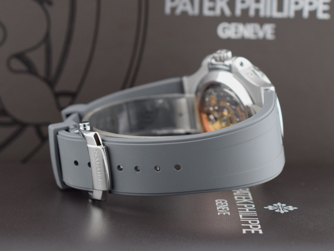 5726A-001 Like New 2014 - Full set