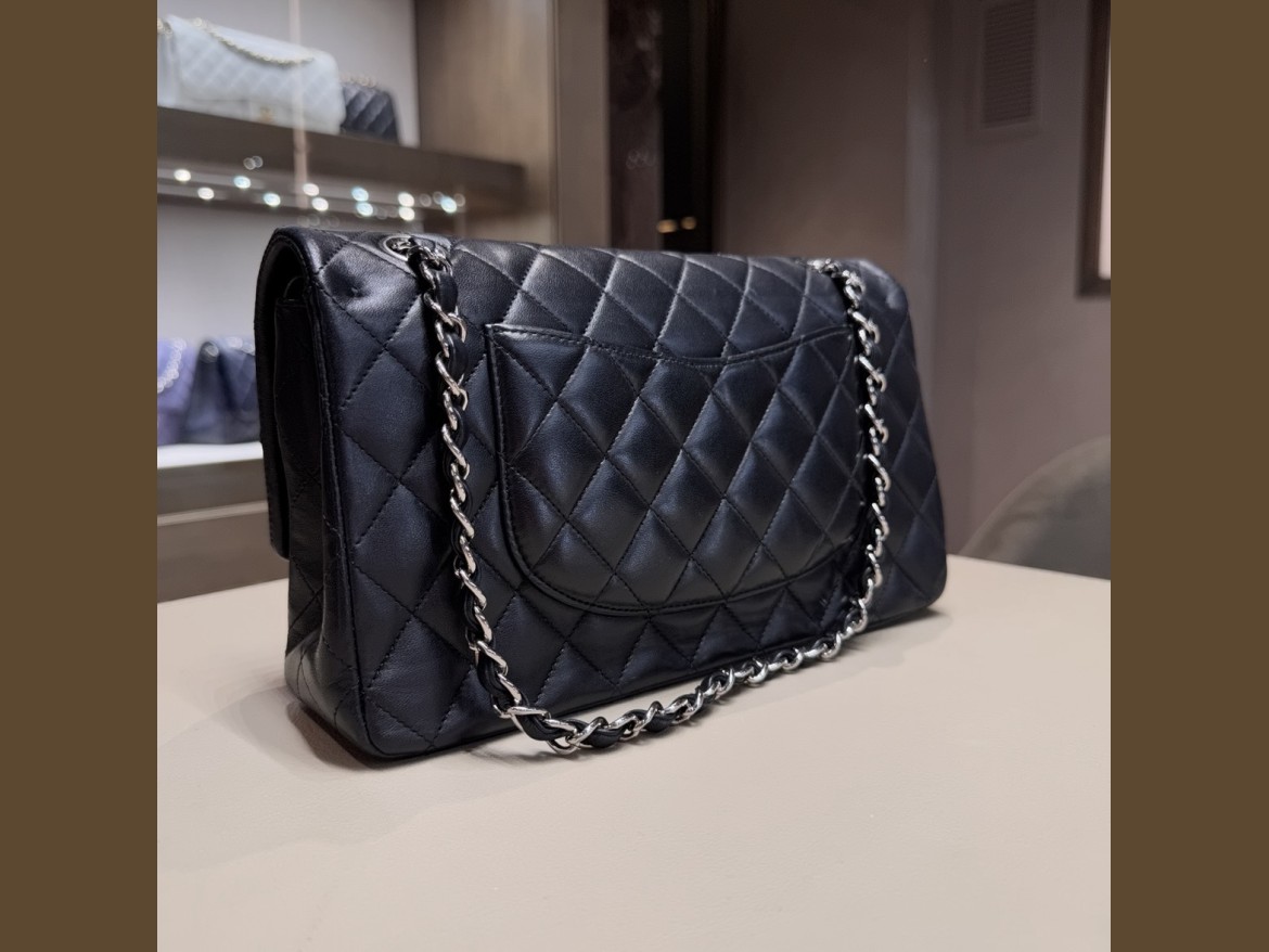 CHANEL CLASSIC MEDIUM 11.12