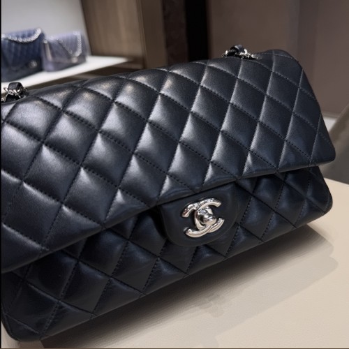 CHANEL CLASSIC MEDIUM 11.12