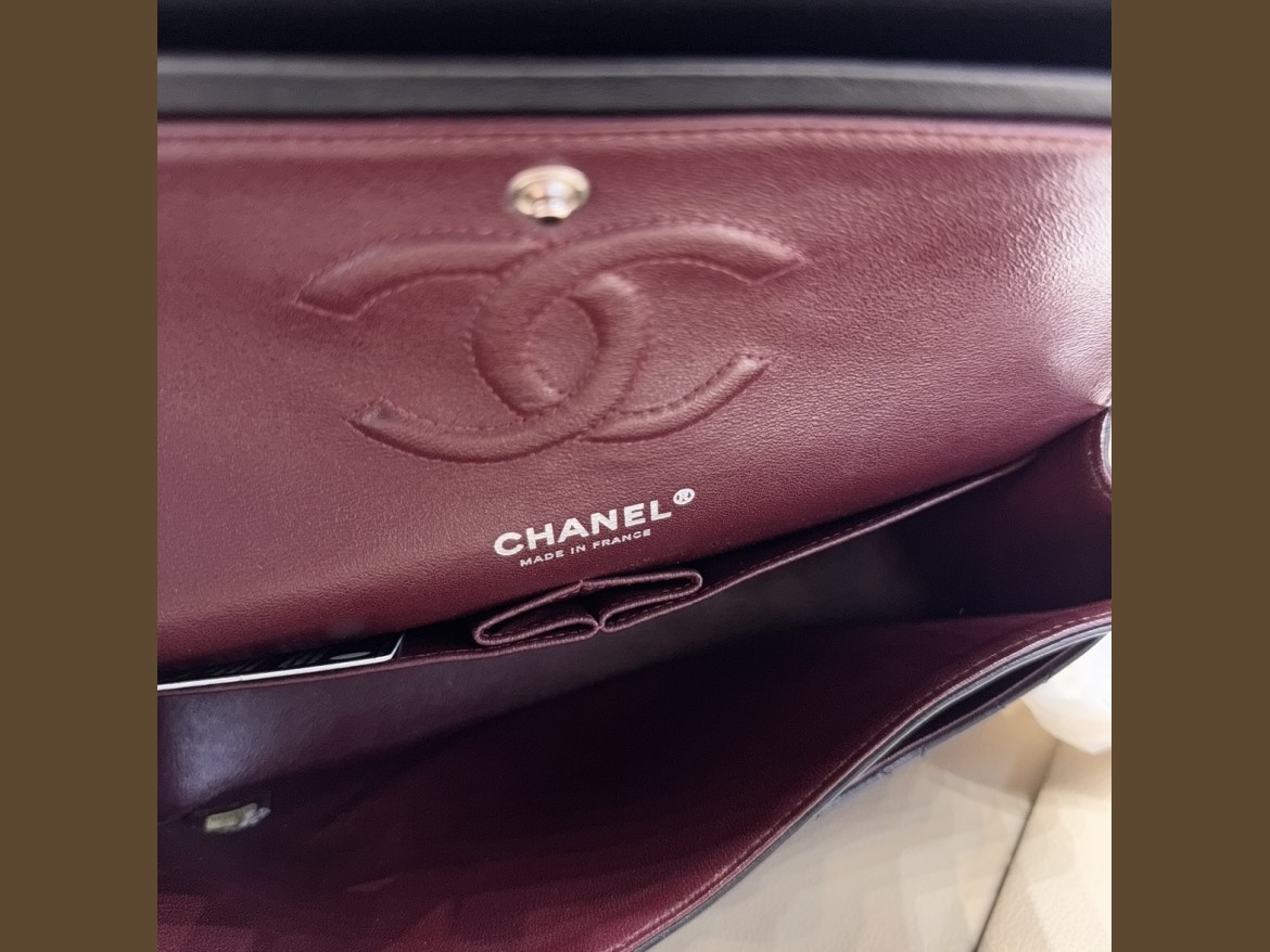 CHANEL CLASSIC MEDIUM 11.12