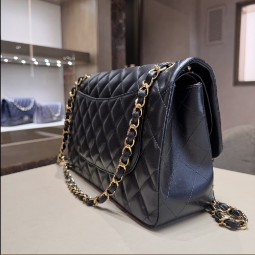 Chanel Jumbo Nero