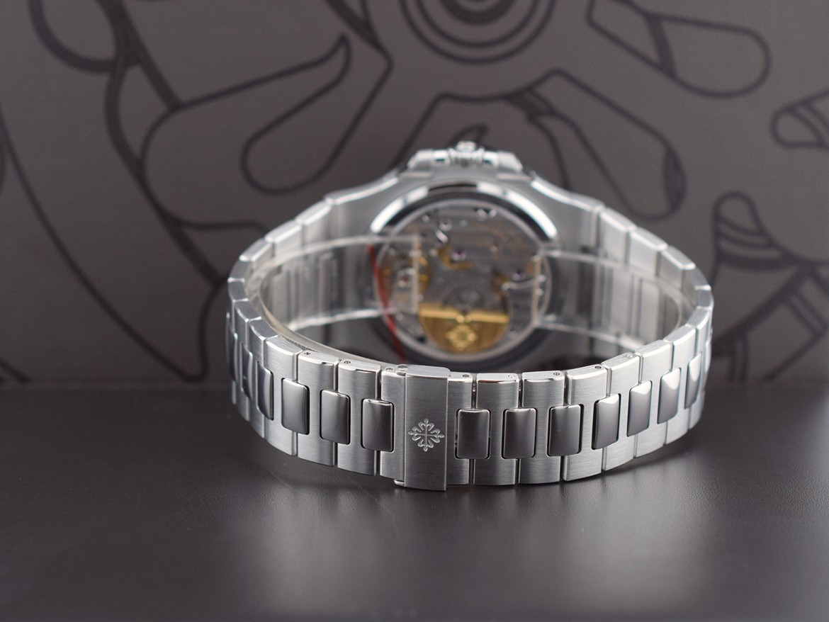 5712/1A-001 Like New Full Set. 2015