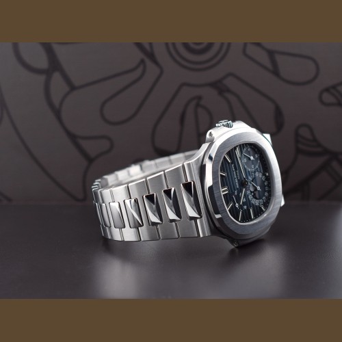 5712/1A-001 Like New Full Set. 2015