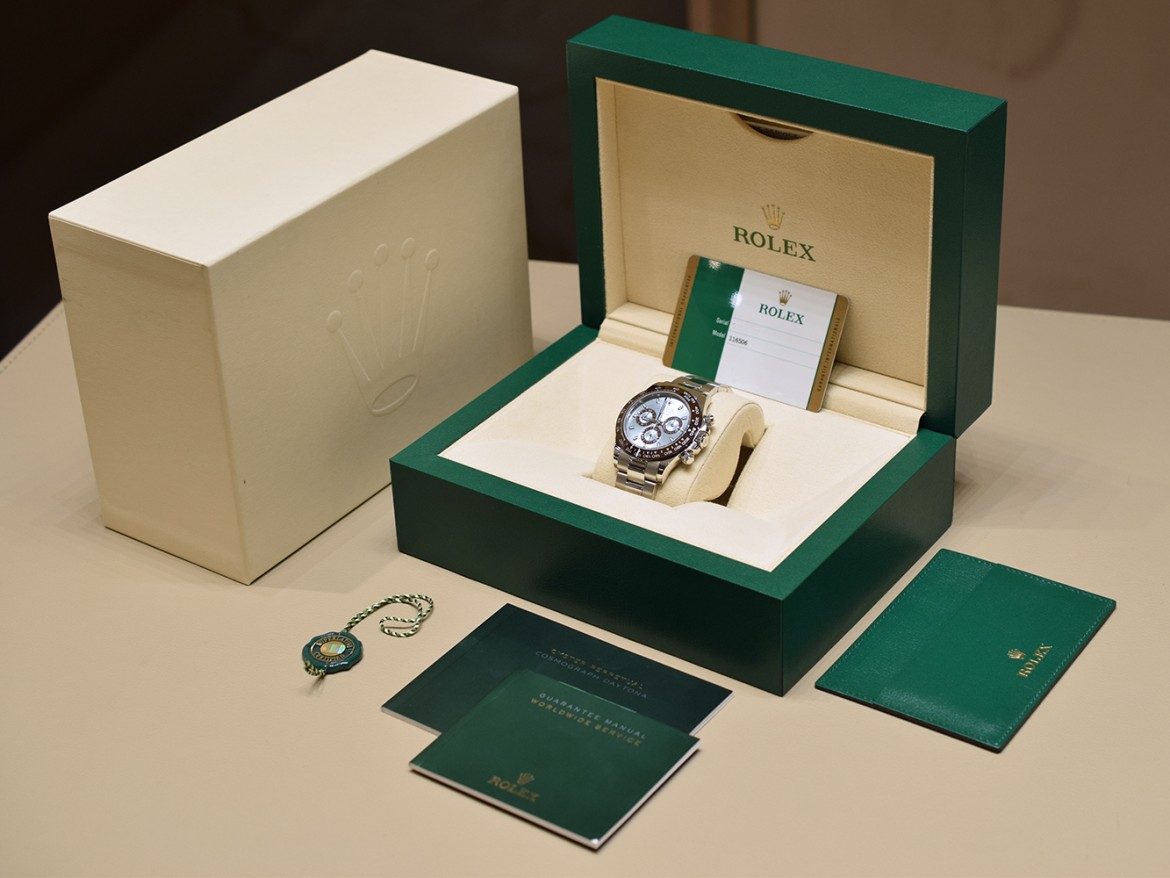 116506 Platinum - Like New 2019