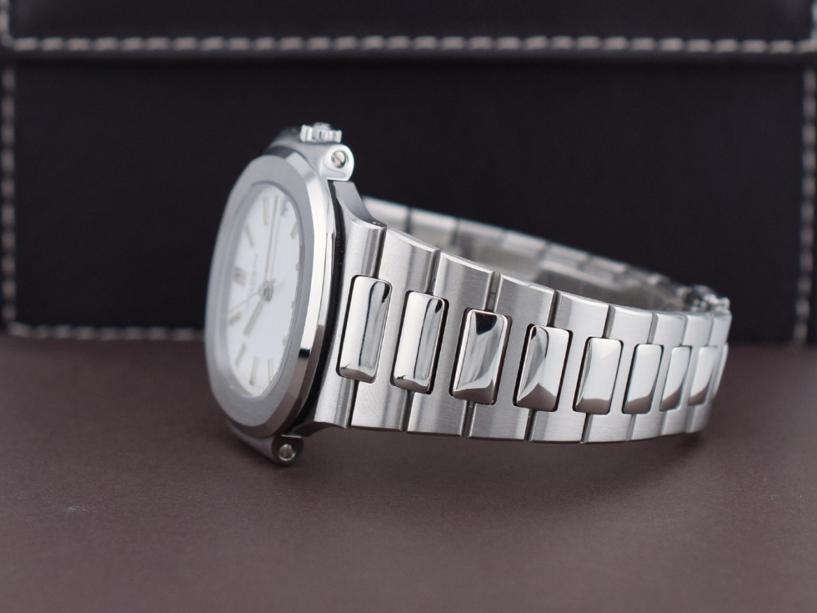 3800/1A   White dial  - very rare - service Patek