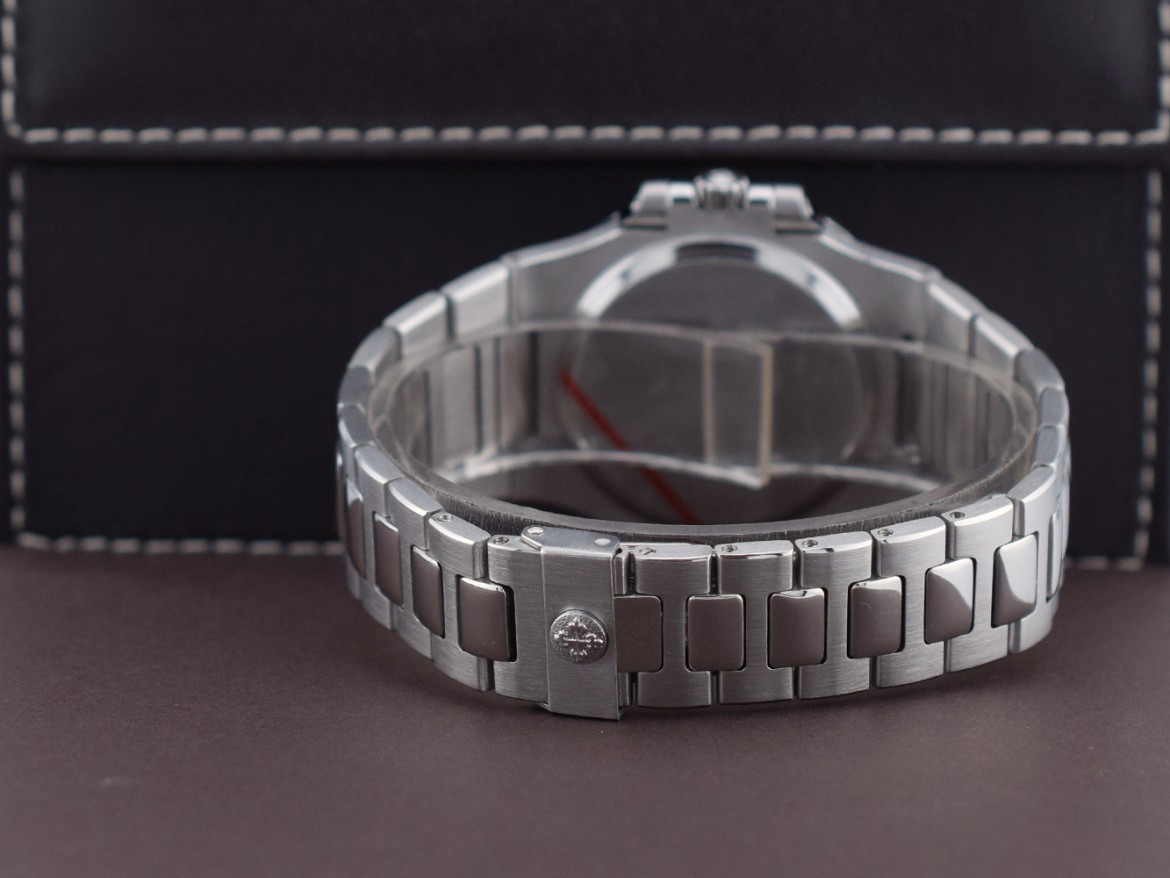 3800/1A   White dial  - very rare - service Patek