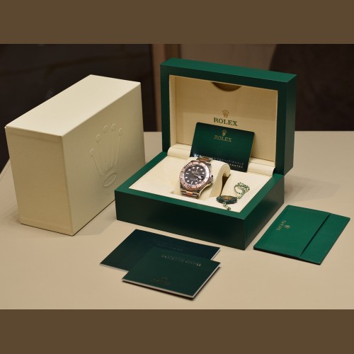 126621 - Like new Full set  2023