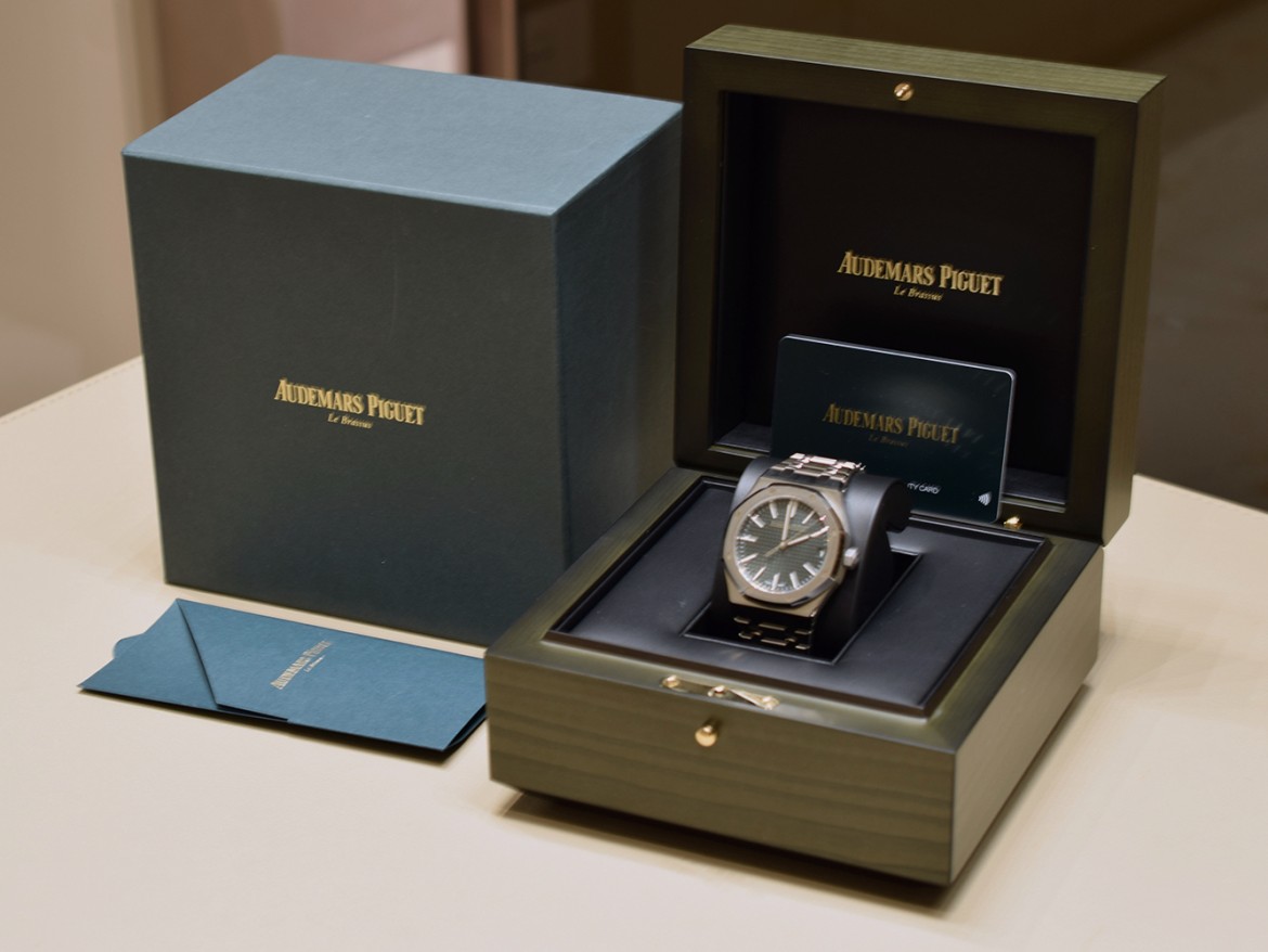 Green Dial Like New Full Set  2025