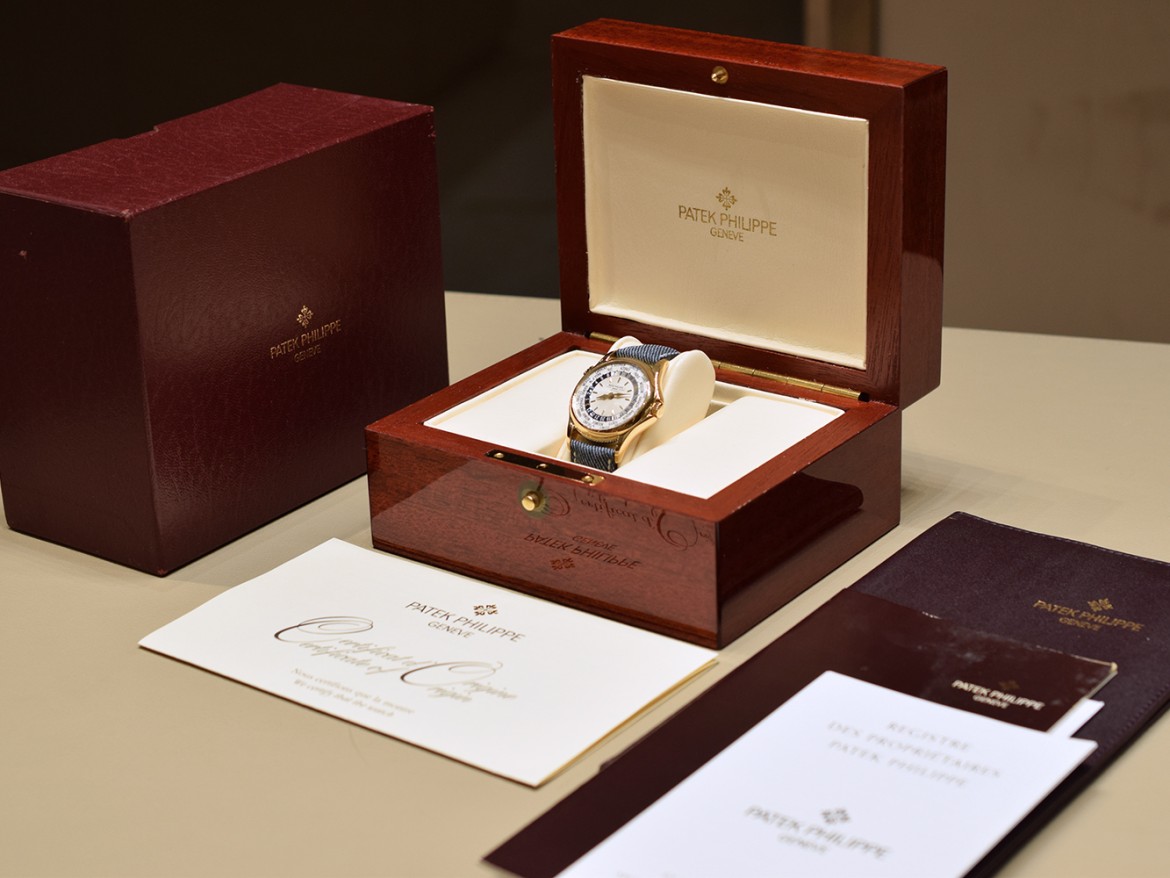 5110J-001  World Time Full Set Like New