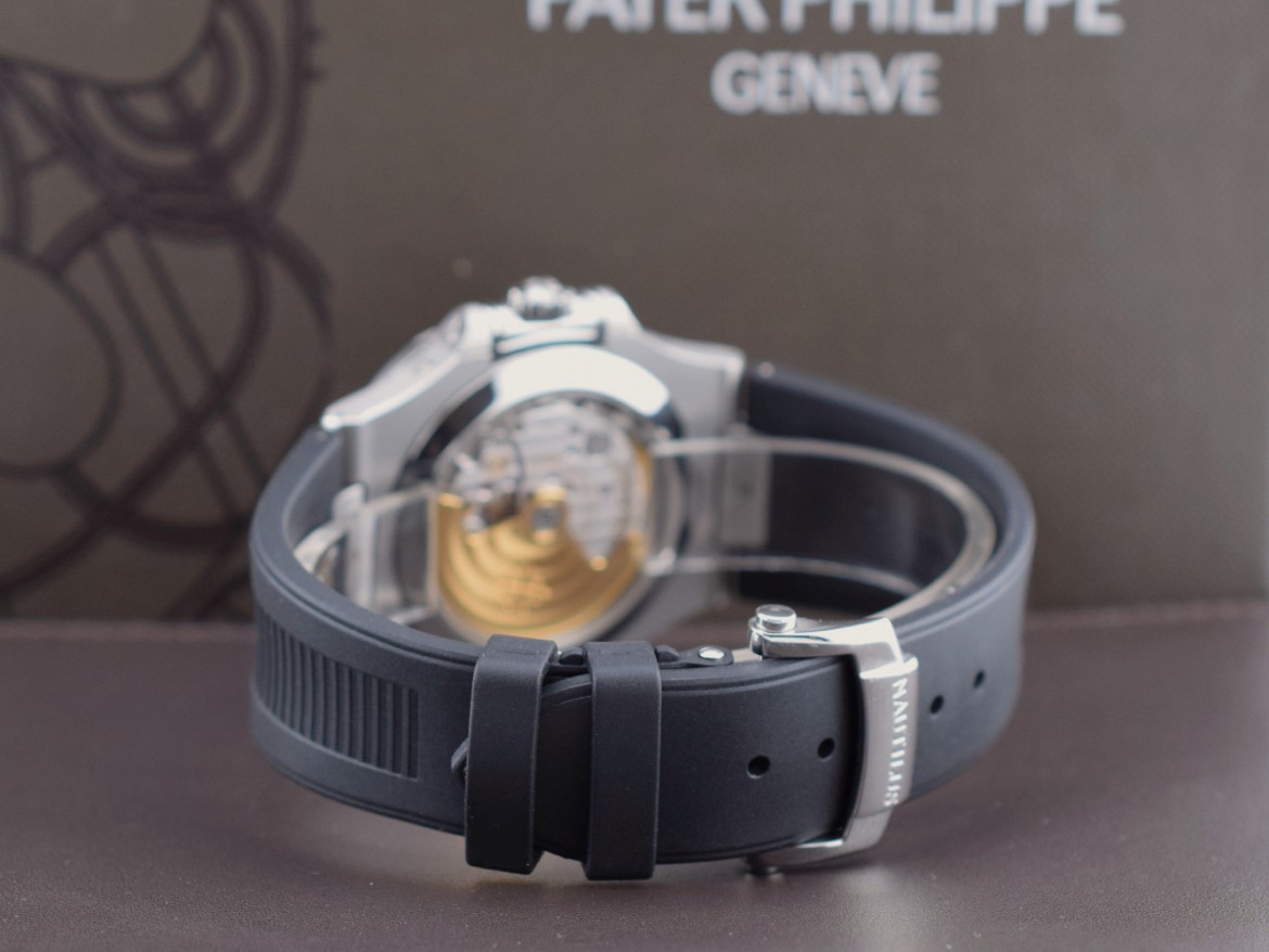 5726A-001 Like New 2010 - Full set